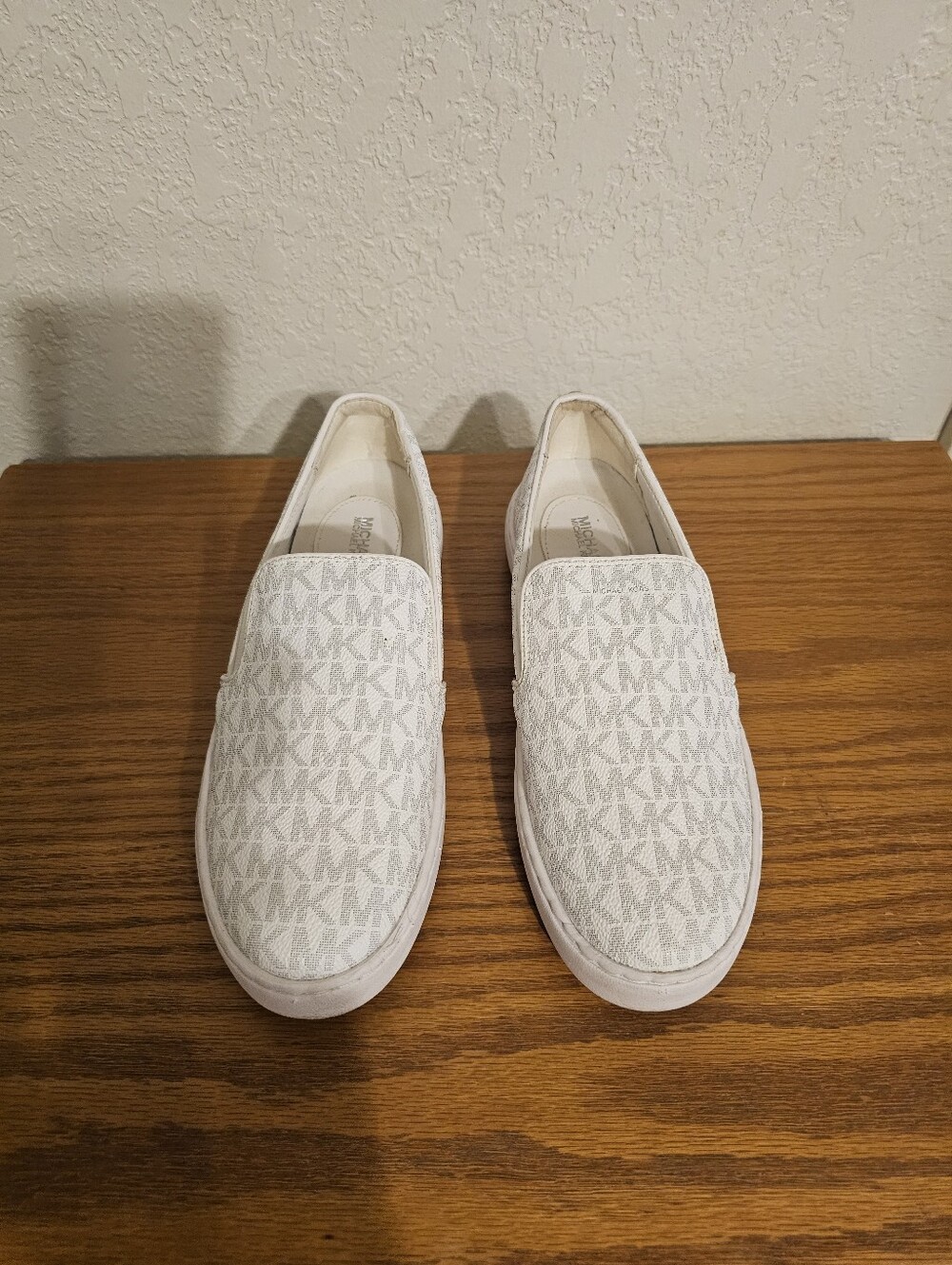 MICHAEL Michael Kors Ivory/Light Gray MK Logo Slip-On Sneakers